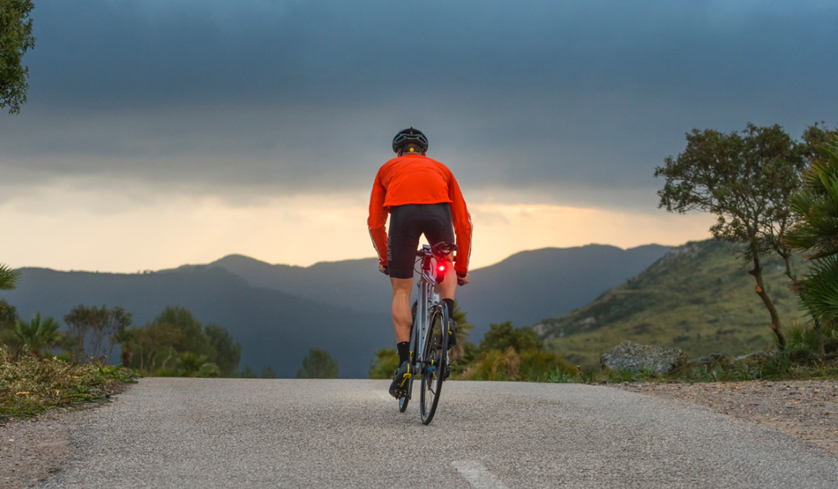 GARMIN - Cinq conseils pour faire du vélo en toute sécurité