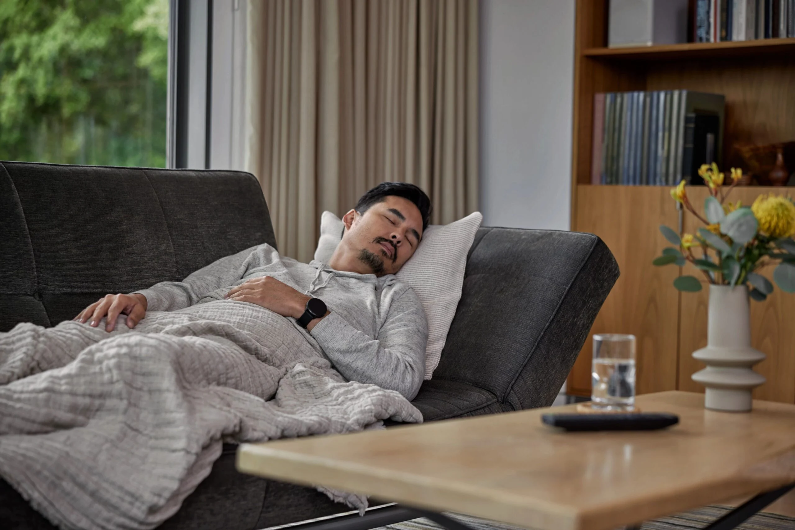 Un homme qui dort et améliore sa VFC
